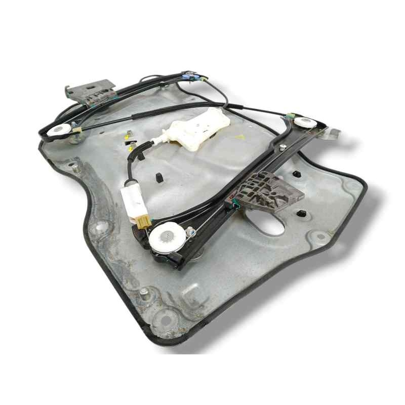 ELEVALUNAS DELANTERO DERECHO SIN MOTOR