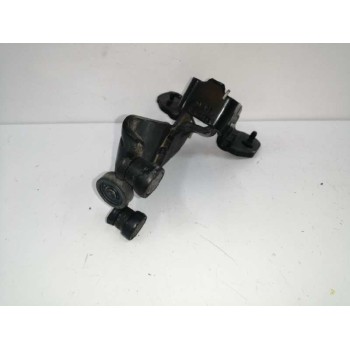 Recambio de soporte / guia puerta corredera para fiat doblo cargo basis maxi kasten referencia OEM IAM 51814082  