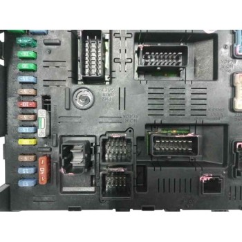Recambio de caja reles / fusibles para peugeot 307 (s1) 1.6 16v hdi referencia OEM IAM 9660105780  
