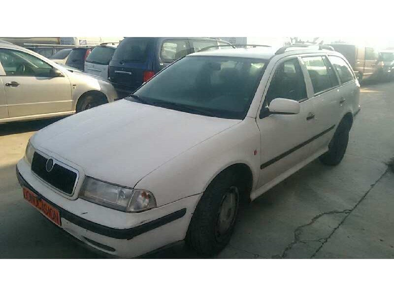 SKODA OCTAVIA COMBI (1U5)