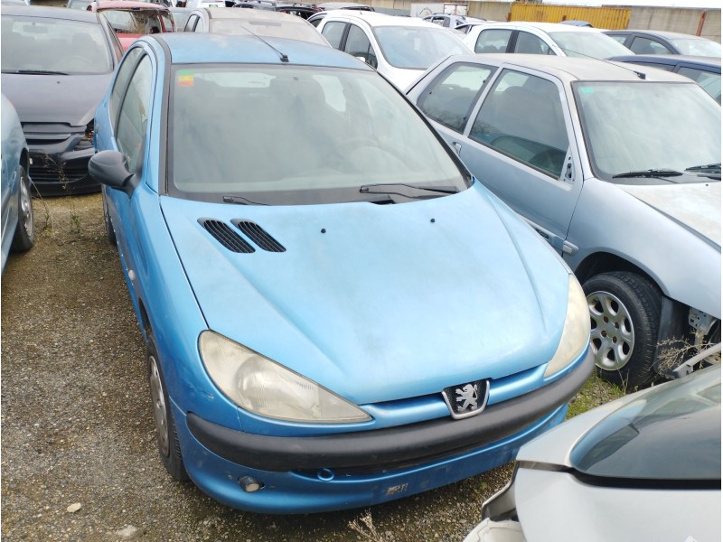 peugeot 206 berlina del año 2000