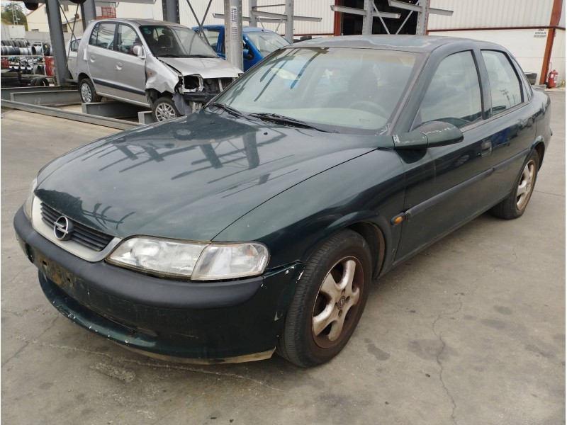OPEL VECTRA B BERLINA