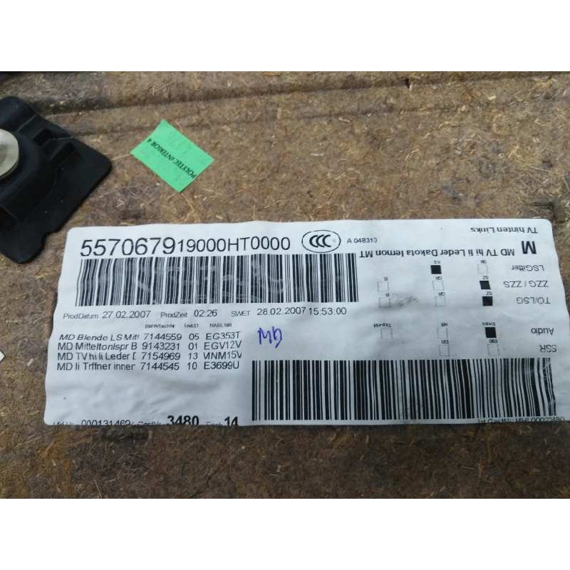 GUARNECIDO PUERTA TRASERA DERECHA