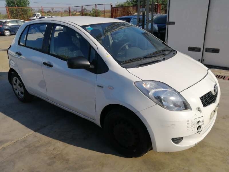 TOYOTA YARIS (_P9_)