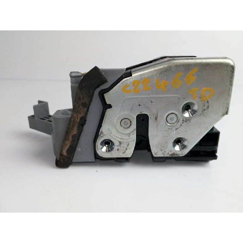 Recambio de cerradura puerta trasera derecha para kia carens iv 1.7 crdi referencia OEM IAM 81420A4030  