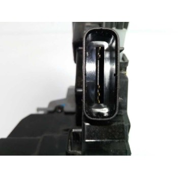 Recambio de cerradura puerta trasera derecha para kia carens iv 1.7 crdi referencia OEM IAM 81420A4030  