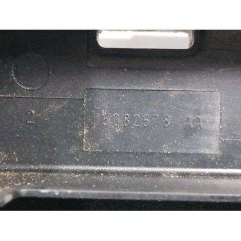 Recambio de caja reles / fusibles para chrysler voyager (rg) 2.8 crd lx referencia OEM IAM 4727770AC 05082578AA 