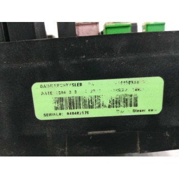 Recambio de caja reles / fusibles para chrysler voyager (rg) 2.8 crd lx referencia OEM IAM 4727770AC 05082578AA 