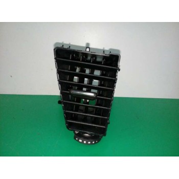 REJILLA AIREADORA 5F1819110 CENTRAL IZQUIERDA 