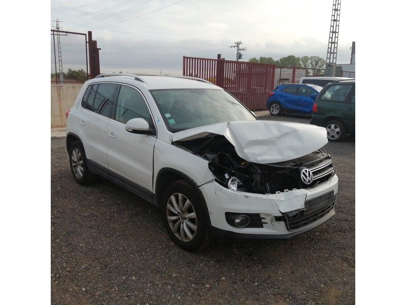VOLKSWAGEN TIGUAN (5N2)