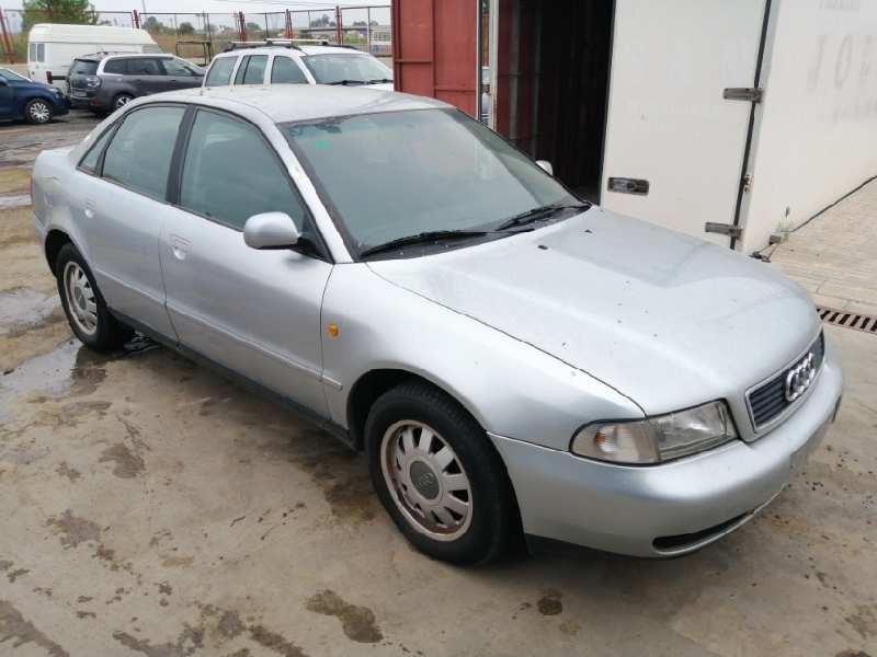 AUDI A4 BERLINA (B5)