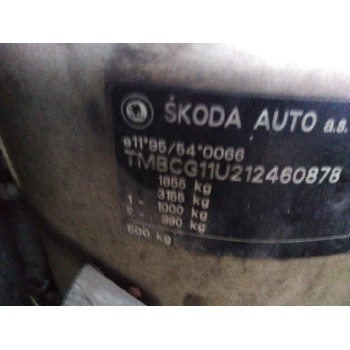 skoda octavia berlina (1u2) del año 2001