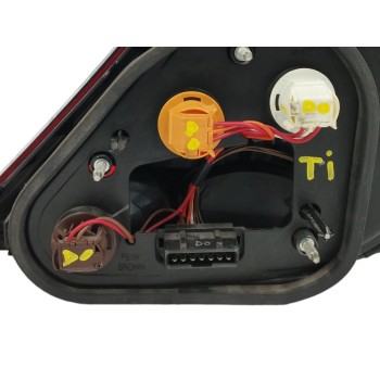 Recambio de piloto trasero izquierdo para jaguar xj 4.2 v8 32v cat referencia OEM IAM C2C9116  