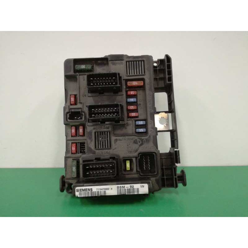 Recambio de caja reles / fusibles para citroën berlingo 1.9 d sx plus familiar referencia OEM IAM 9643498980 T118470002E 