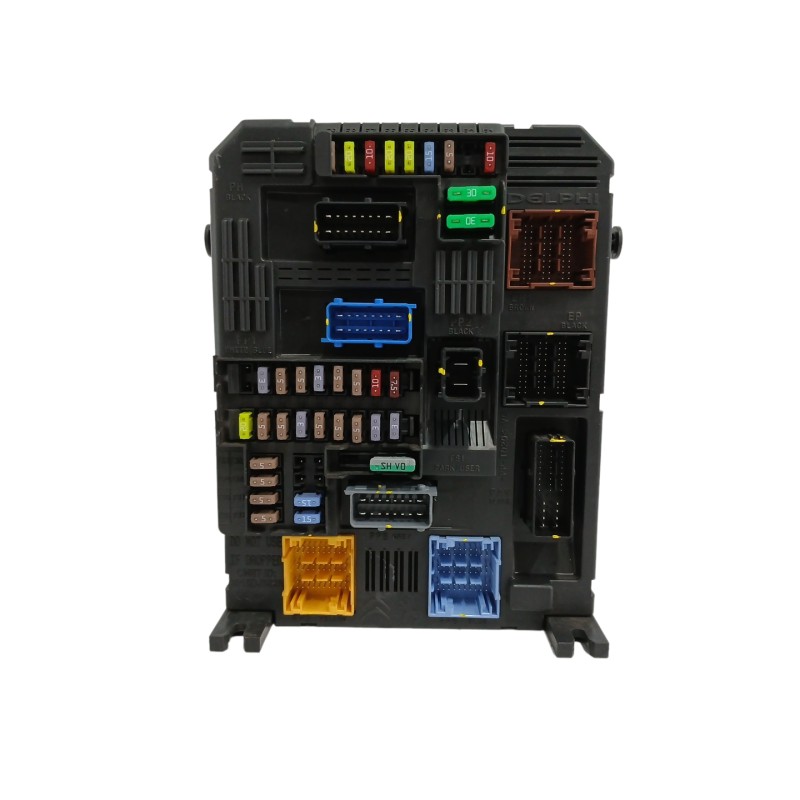 CAJA RELES / FUSIBLES