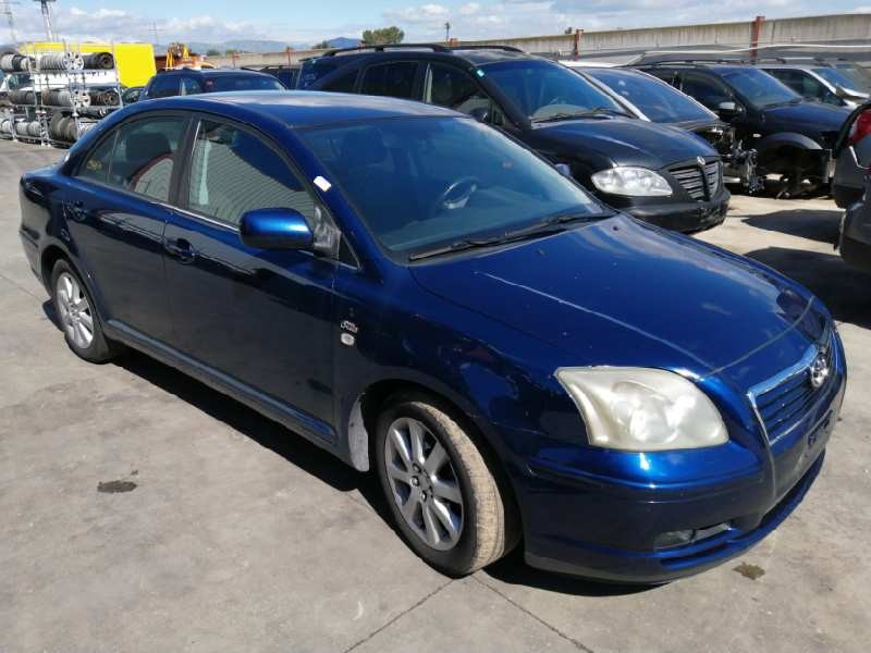 TOYOTA AVENSIS BERLINA (T25)