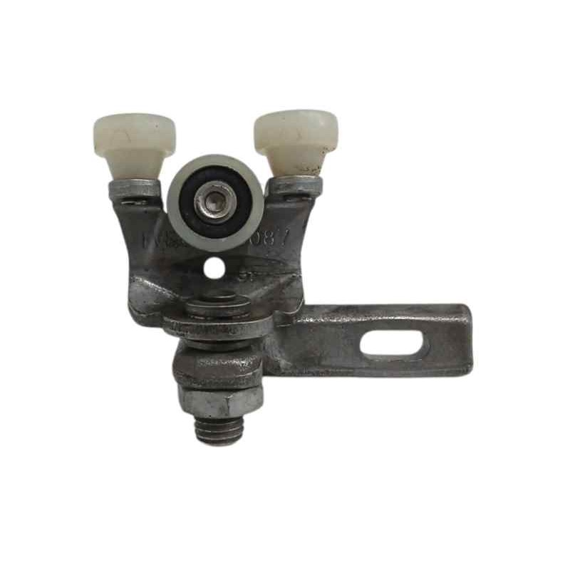 Recambio de soporte / guia puerta corredera para iveco daily vi furgoneta 33s16, 35s16, 35c16, 40c16, 50c16 referencia OEM IAM  