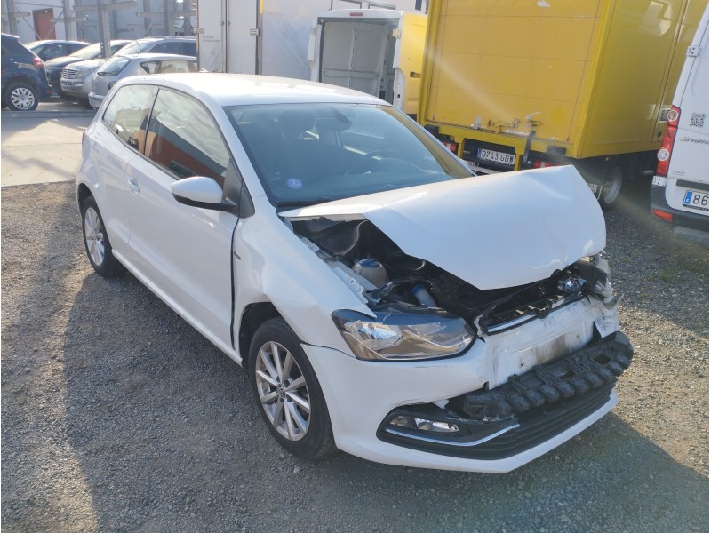 VOLKSWAGEN POLO (6C1)
