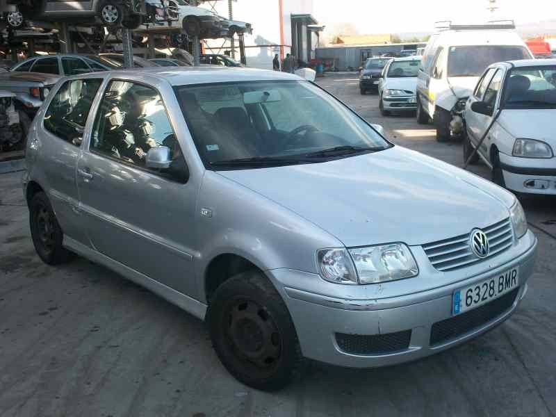 VOLKSWAGEN POLO BERLINA (6N2)