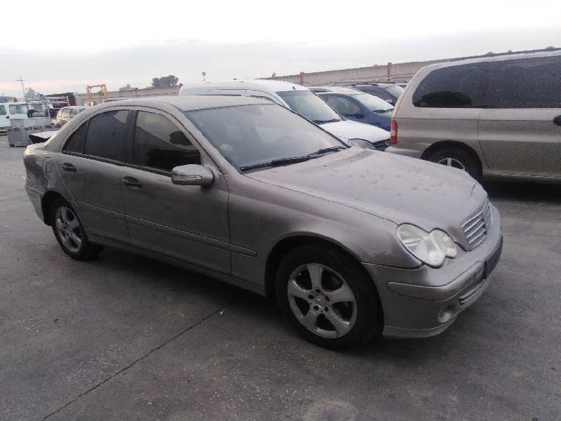 MERCEDES-BENZ CLASE C (W203) BERLINA