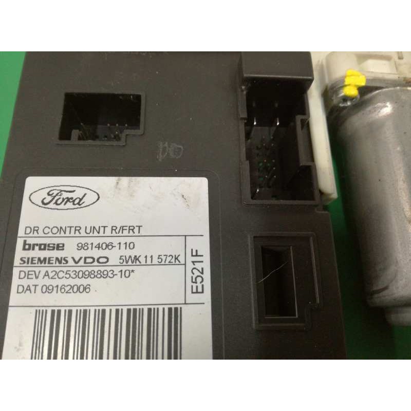 MOTOR ELEVALUNAS DELANTERO DERECHO 5WK11572K