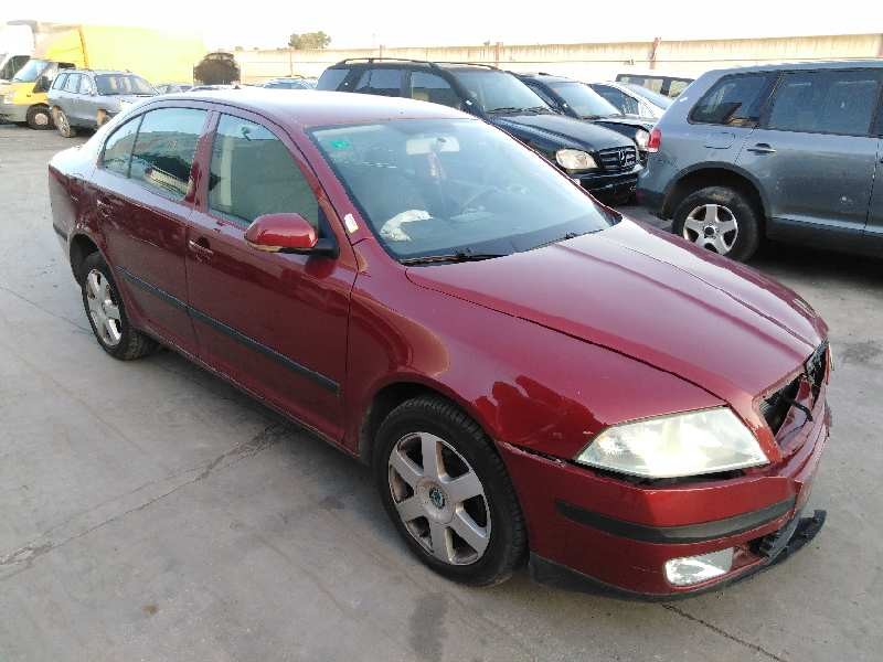 SKODA OCTAVIA BERLINA (1Z3)