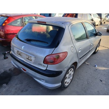 peugeot 206 berlina del año 2004