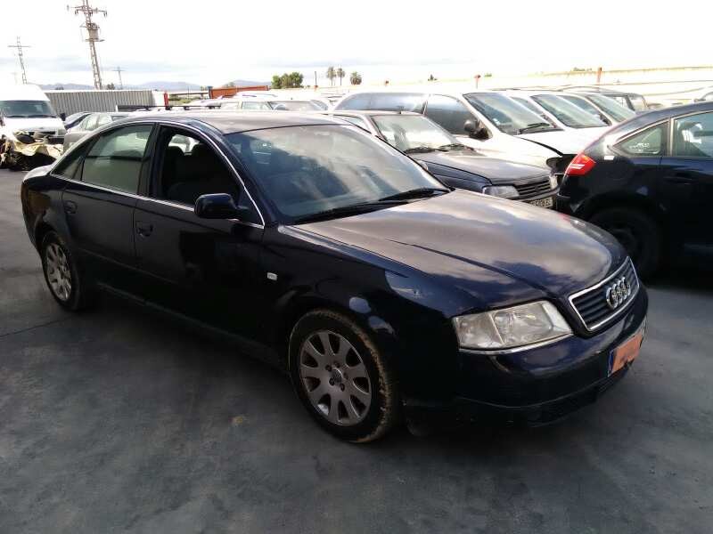 AUDI A6 BERLINA (4B2)