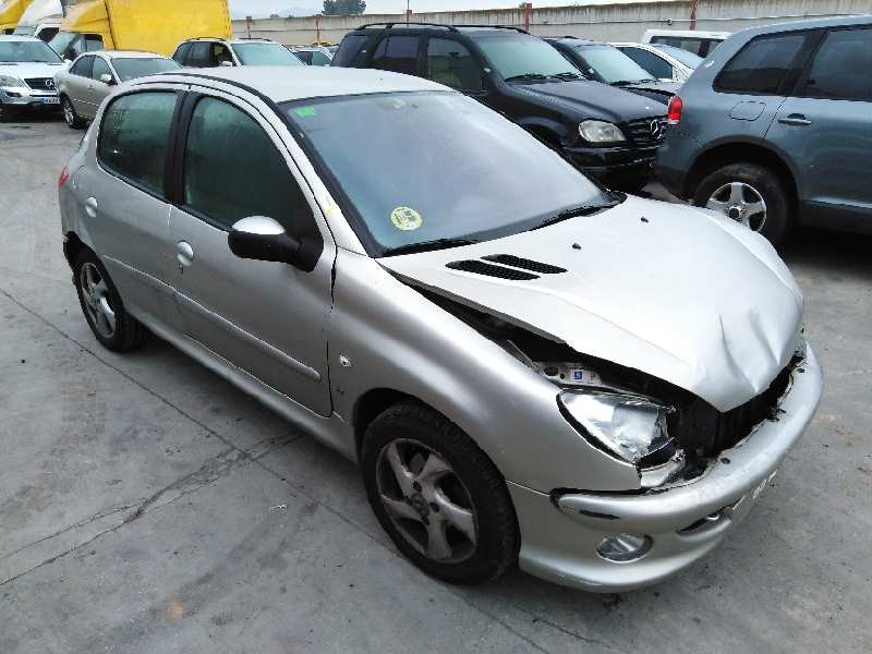 PEUGEOT 206 BERLINA