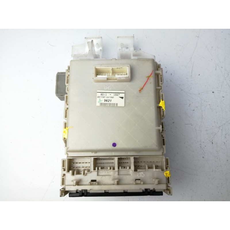 Recambio de caja reles / fusibles para toyota yaris (ksp9/scp9/nlp9) 1.4 turbodiesel cat referencia OEM IAM 8273052700 320068C31