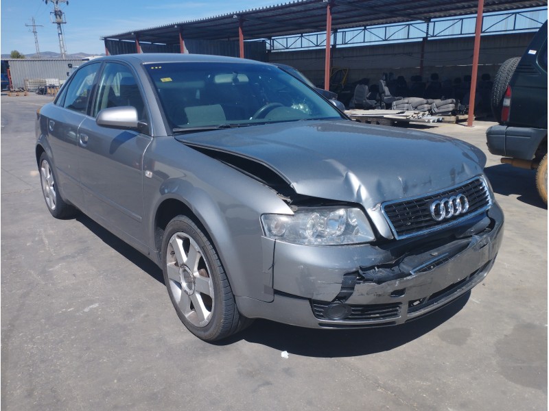AUDI A4 BERLINA (8E)