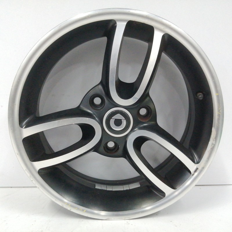 Recambio de llanta para smart fortwo coupé (451) 1.0 (451.331, 451.380) referencia OEM IAM SIRIUS BLACK 5,0JX15H2ET34 3H 3X110 ,