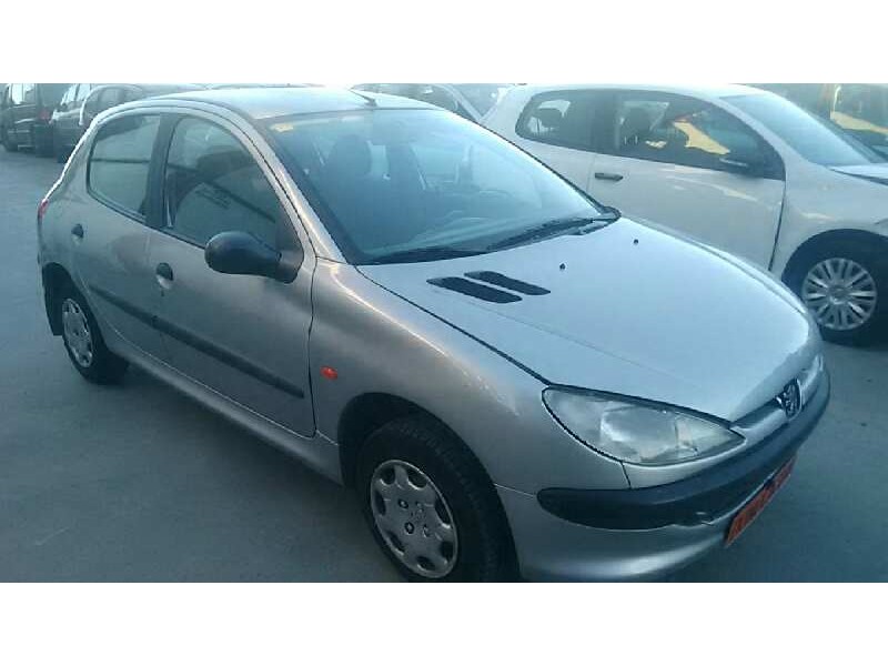 PEUGEOT 206 BERLINA
