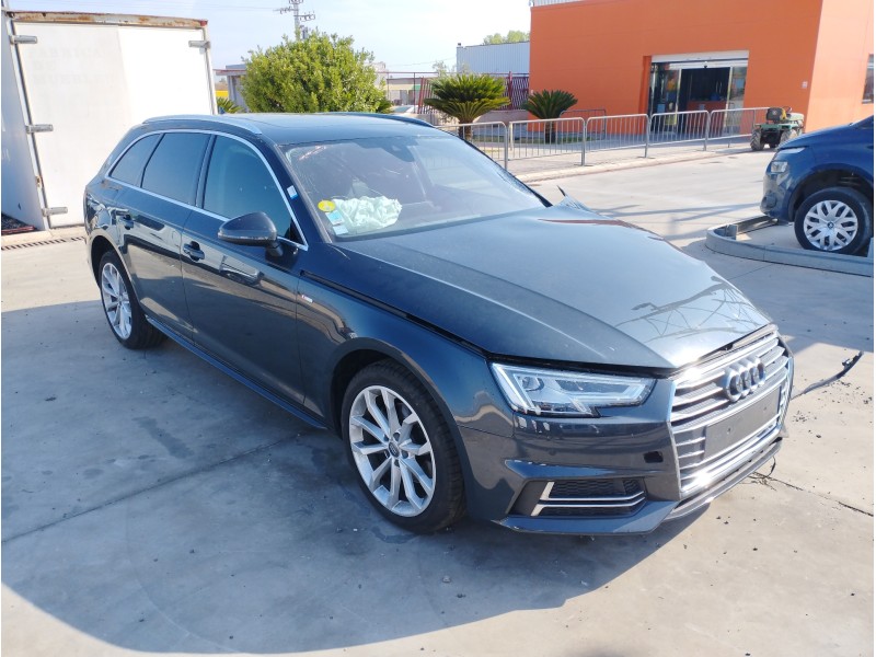 AUDI A4 AVANT (8W5)
