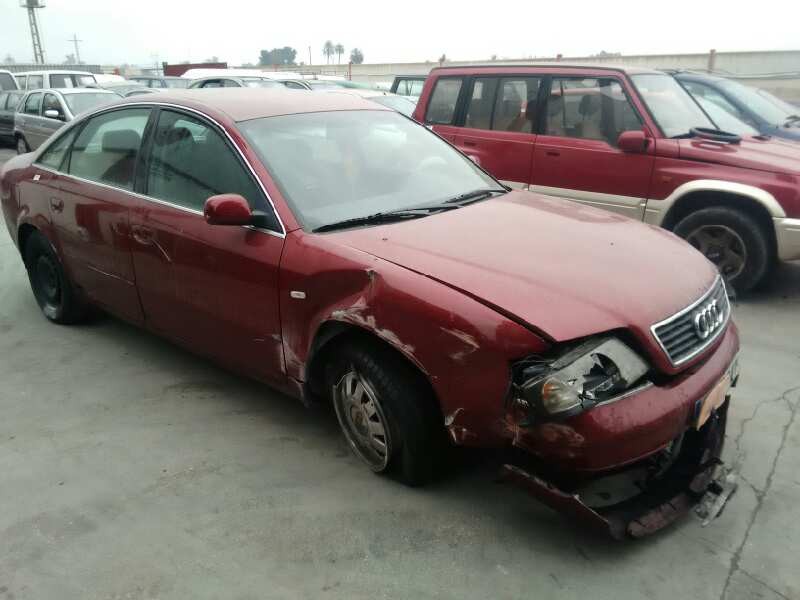 AUDI A6 BERLINA (4B2)