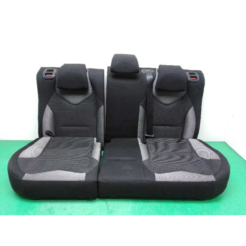 Recambio de asientos traseros para peugeot 308 1.6 16v referencia OEM IAM   
