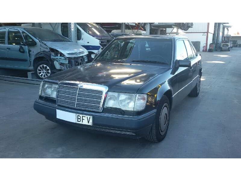 MERCEDES-BENZ CLASE E (W124) BERLINA