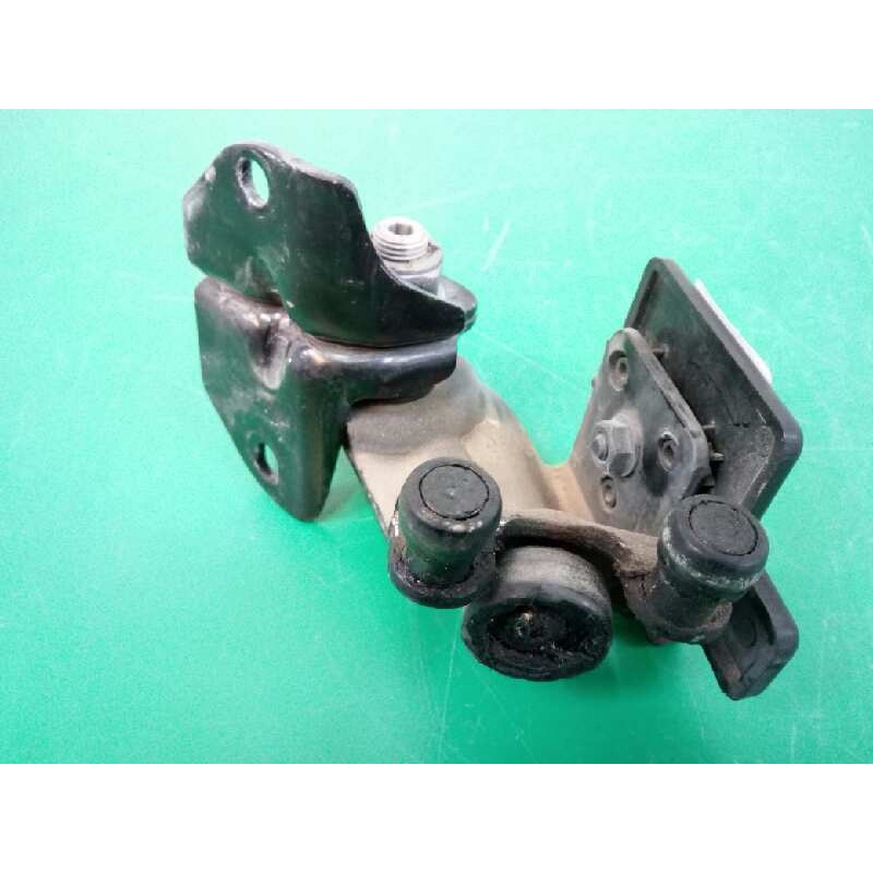 Recambio de soporte / guia puerta corredera para iveco daily caja cerrada (1999 =>) 35 - c 13 caja cerrada referencia OEM IAM  D