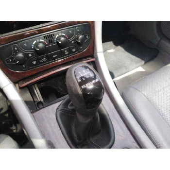 mercedes-benz clase c (w203) berlina del año 2001