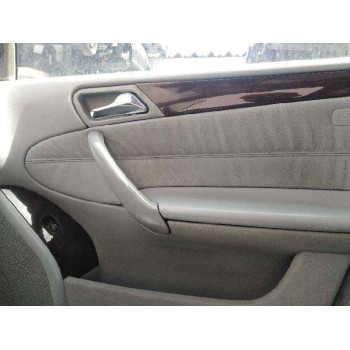 mercedes-benz clase c (w203) berlina del año 2001