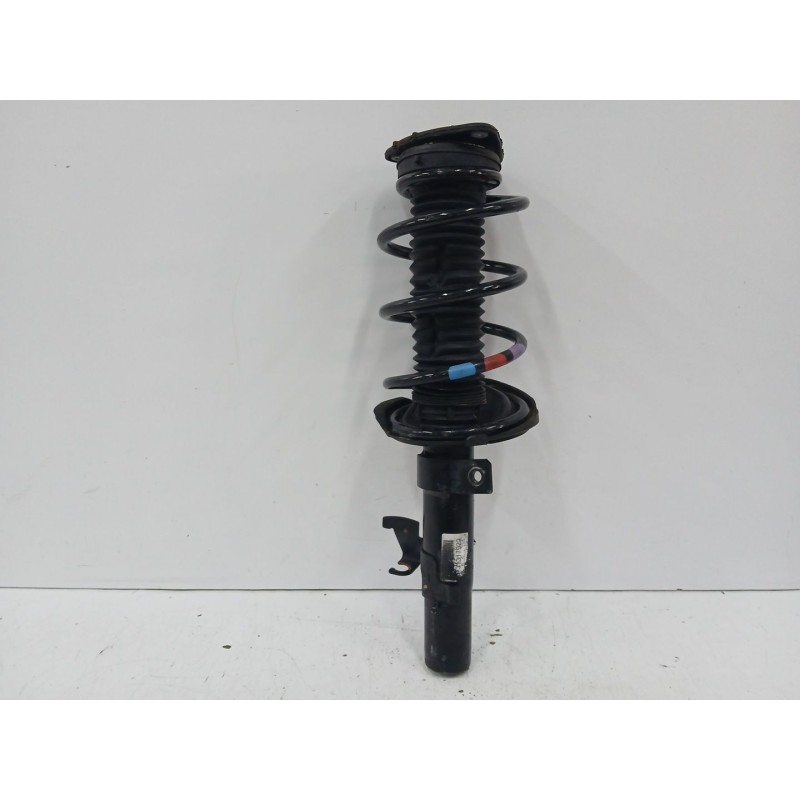 Recambio de amortiguador delantero derecho para volvo v40 hatchback (525) d2 referencia OEM IAM 31317922  