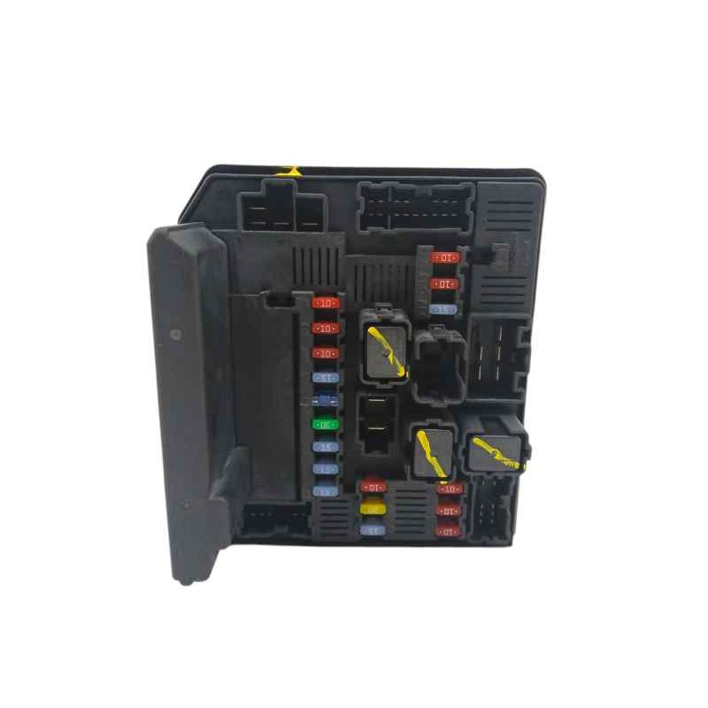 Recambio de caja reles / fusibles para nissan qashqai (j10) 2.0 dci turbodiesel cat referencia OEM IAM 284B7JD000  