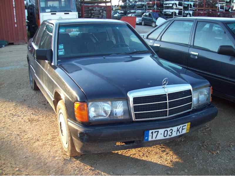 MERCEDES-BENZ CLASE C (W201) BERLINA