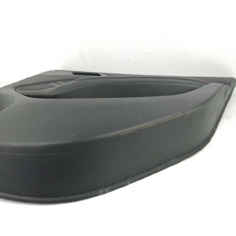 GUARNECIDO PUERTA TRASERA DERECHA