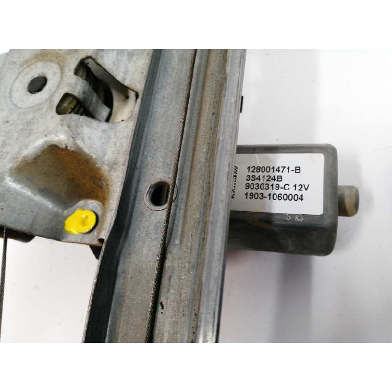 ELEVALUNAS DELANTERO DERECHO 128001471B