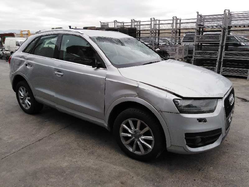 AUDI Q3 (8U)