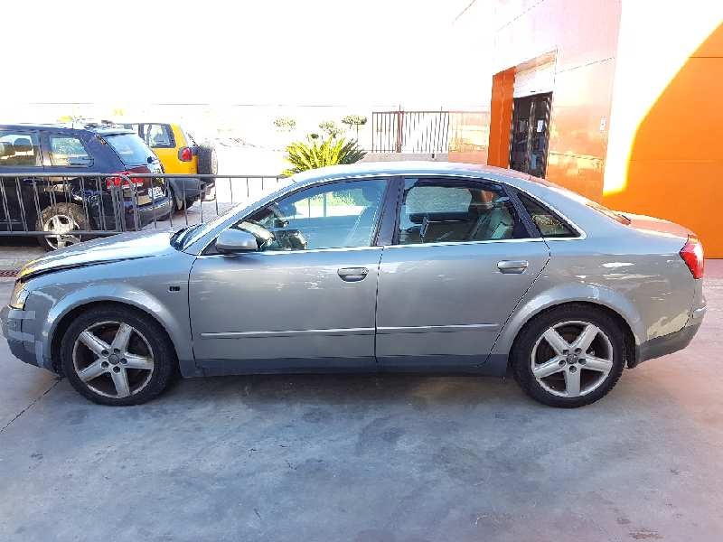 AUDI A4 BERLINA (8E)