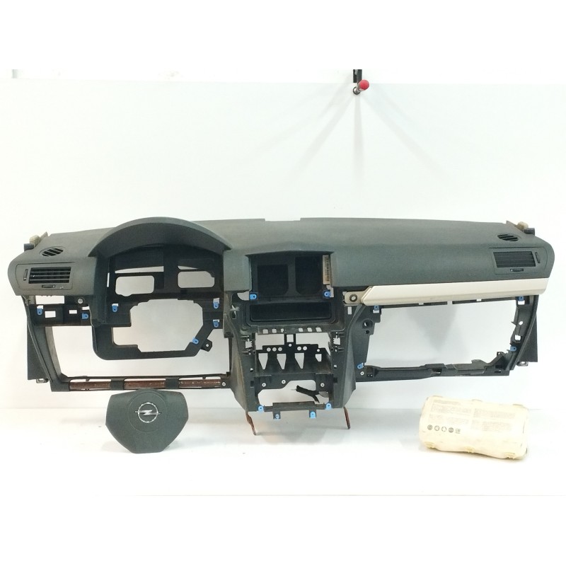 Recambio de salpicadero para opel astra h twintop (a04) 1.6 (l67) referencia OEM IAM 13124852 13111344 24451349