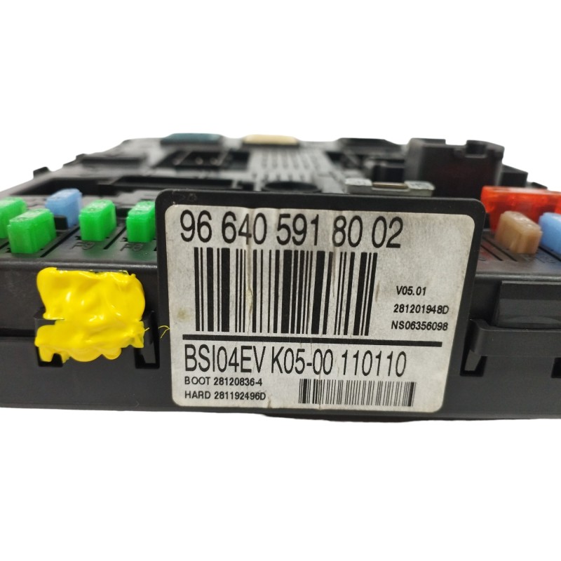 CAJA RELES / FUSIBLES