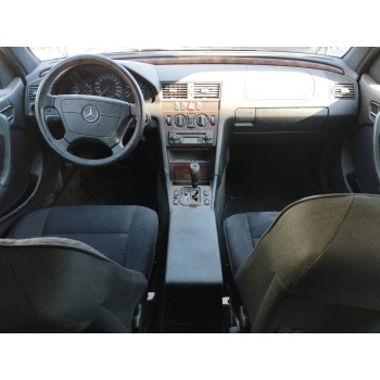 mercedes-benz clase c (w202) berlina del año 2000